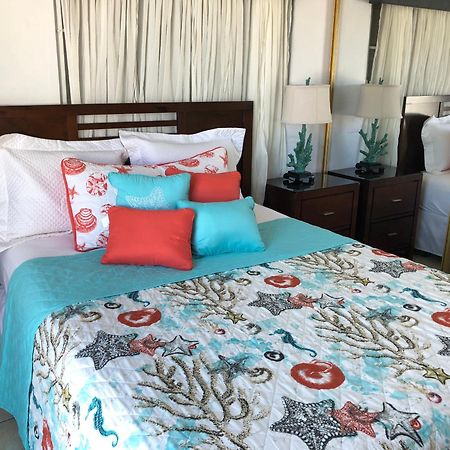 The Beach Guesthouse Pinones Extérieur photo