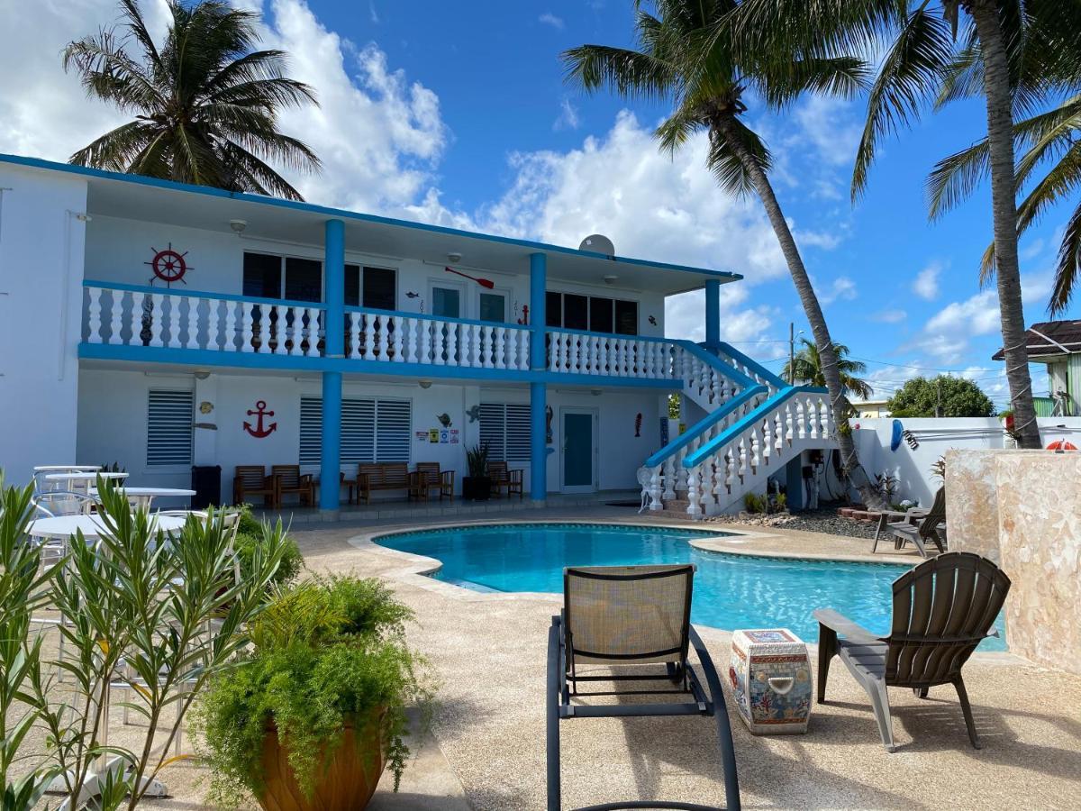The Beach Guesthouse Pinones Extérieur photo