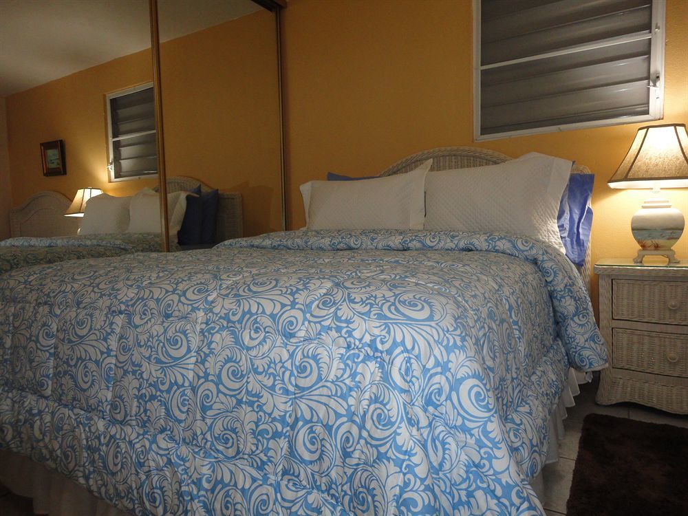 The Beach Guesthouse Pinones Extérieur photo