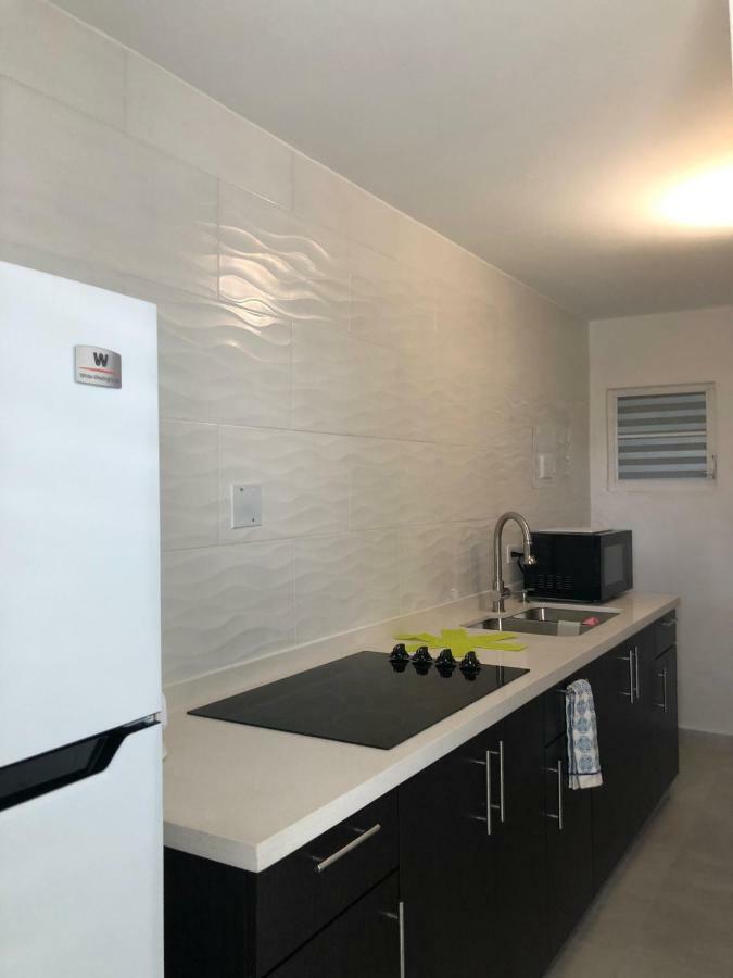 The Beach Guesthouse Pinones Extérieur photo
